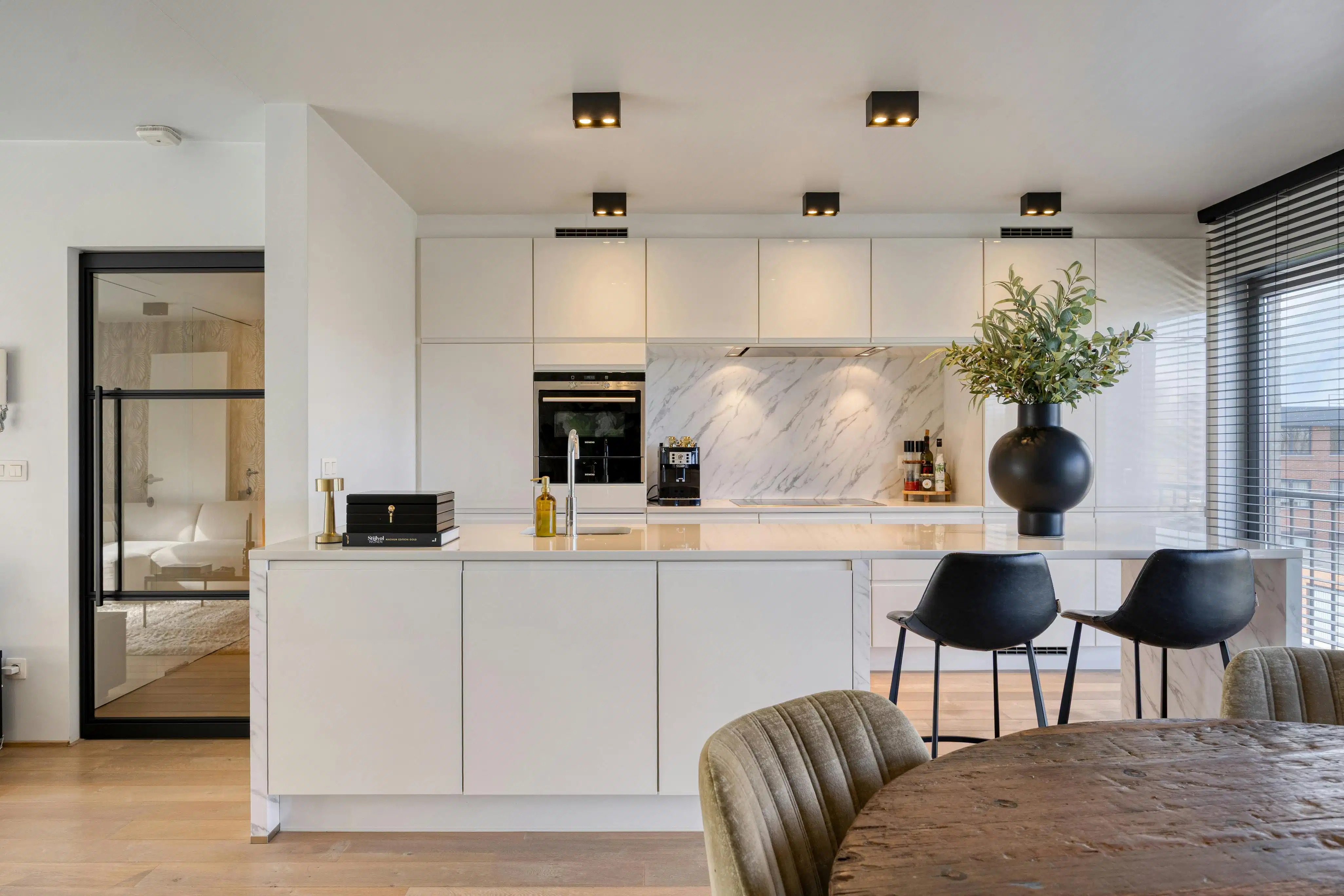 Prachtig appartement met garage te koop in Maaseik foto 8