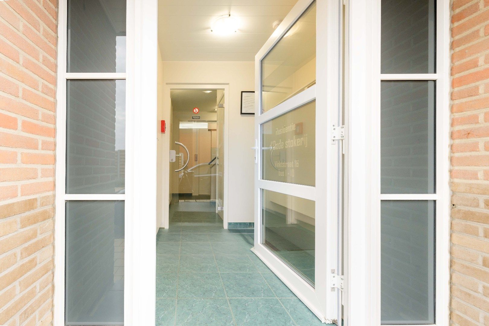 INSTAPKLAAR APPARTEMENT (53m²) IN HARTJE AARSELE foto 2