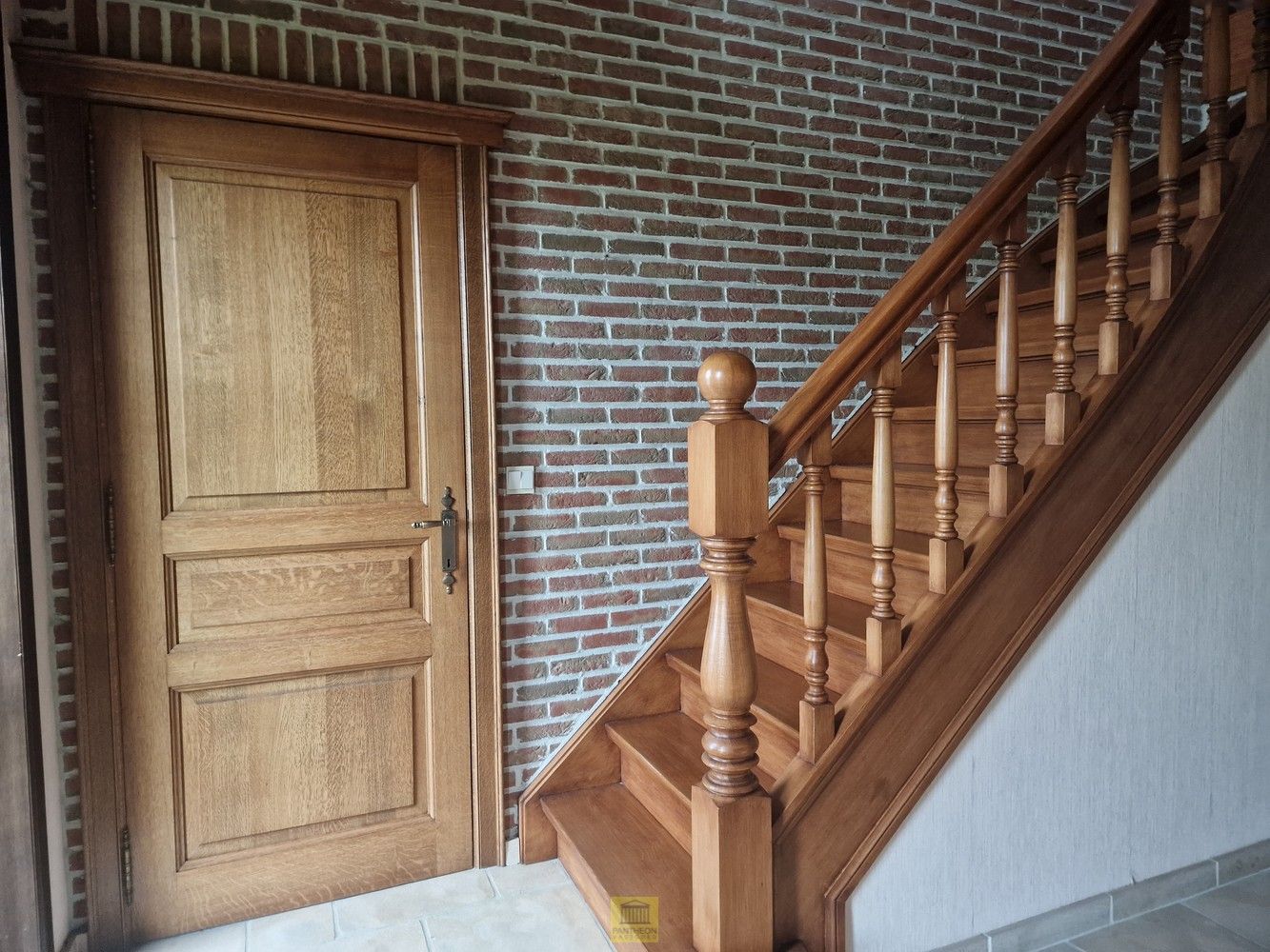 Degelijke halfopen bebouwing, rustig gelegen! foto 13