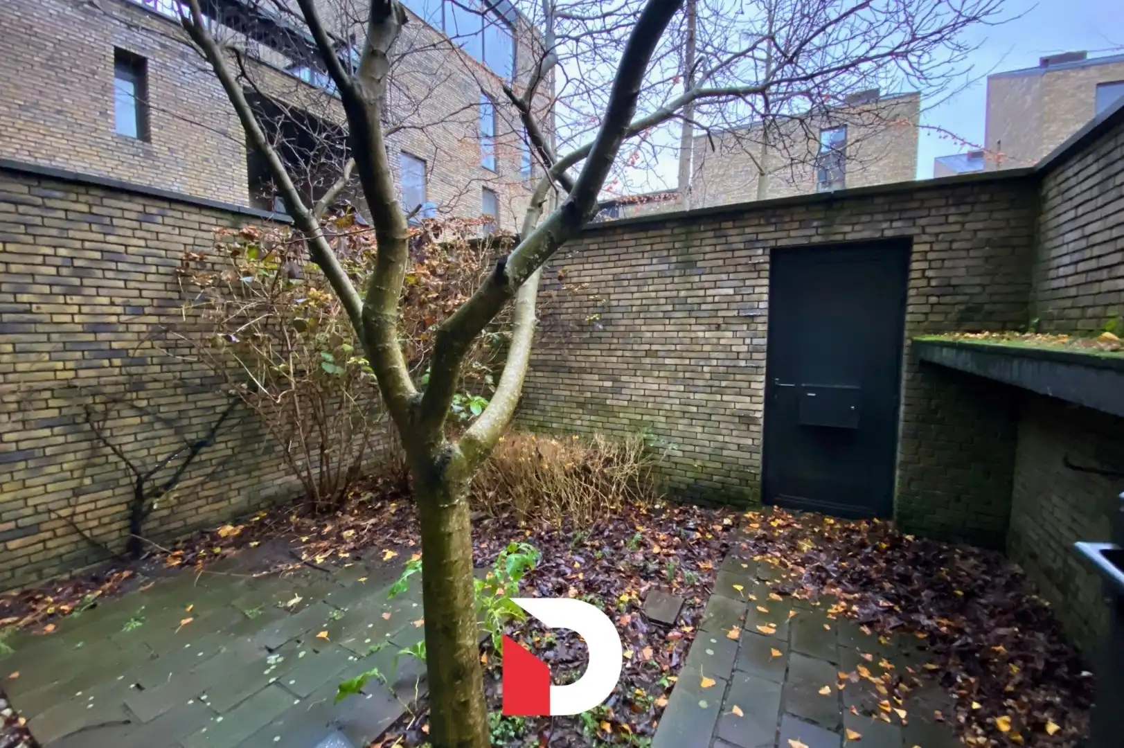 Lichtrijke woning met 3 slaapkamer, 2 badkamers, ruim terras in centrum Brugge foto 11