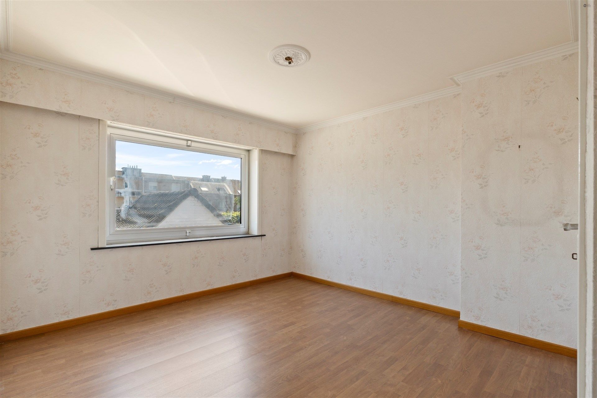 Te renoveren rijwoning op een rustige locatie in Kemzeke foto 13