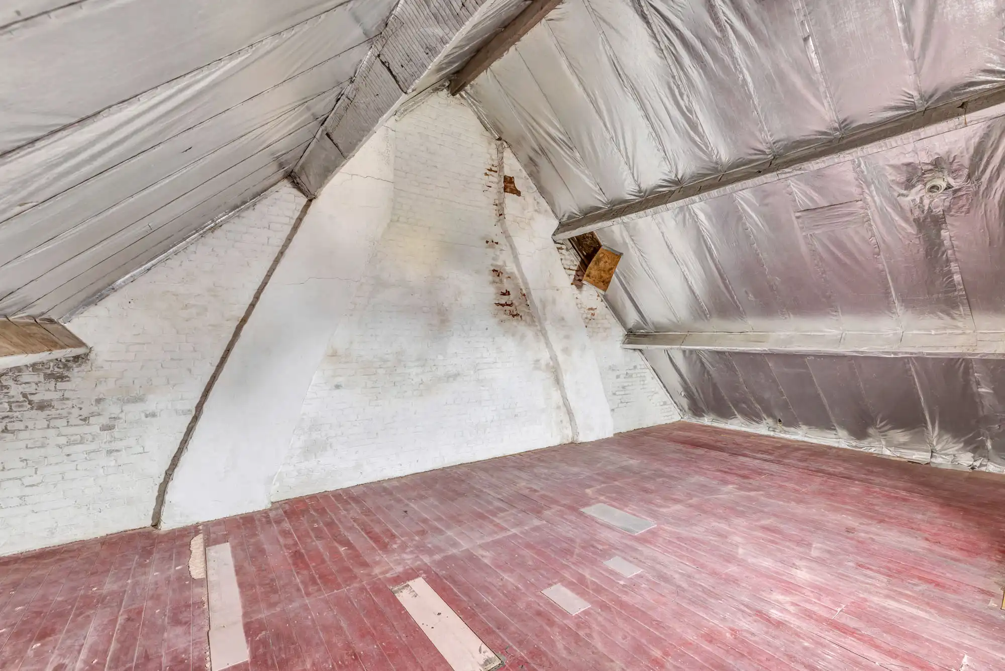 Ruime woning met veel potentieel en grote garage (80m²) foto 23