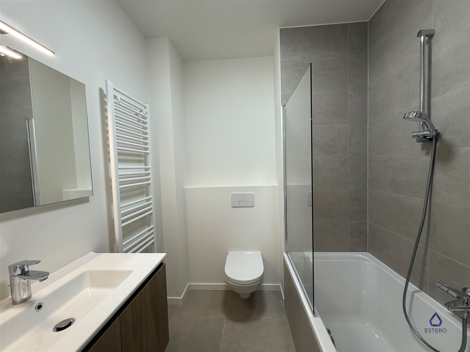 Modern nieuwbouwappt 2-SLK met Terras te Tour & Taxis foto 11