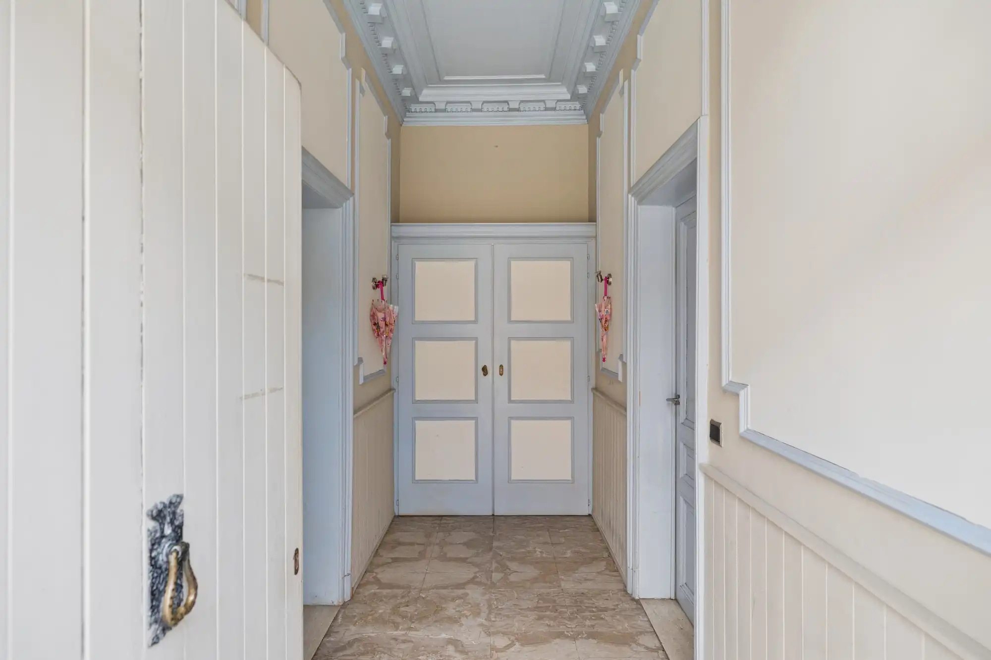 Instapklare woning met 3 slaapkamers en grote tuin foto 2