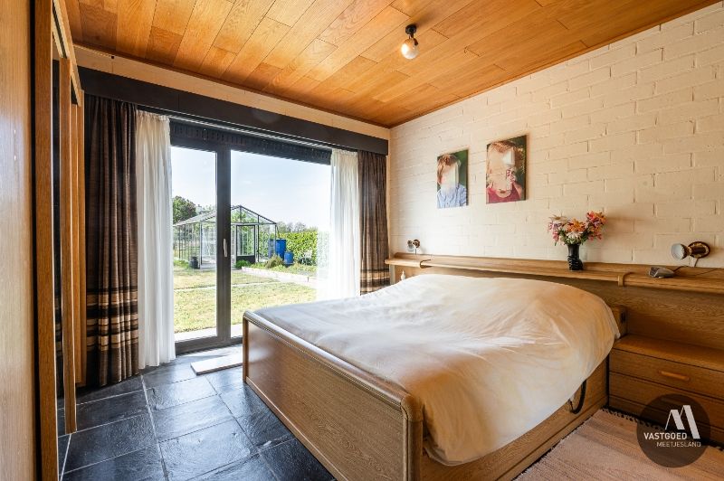 Tijdloze woning met een prachtige tuin. foto 15