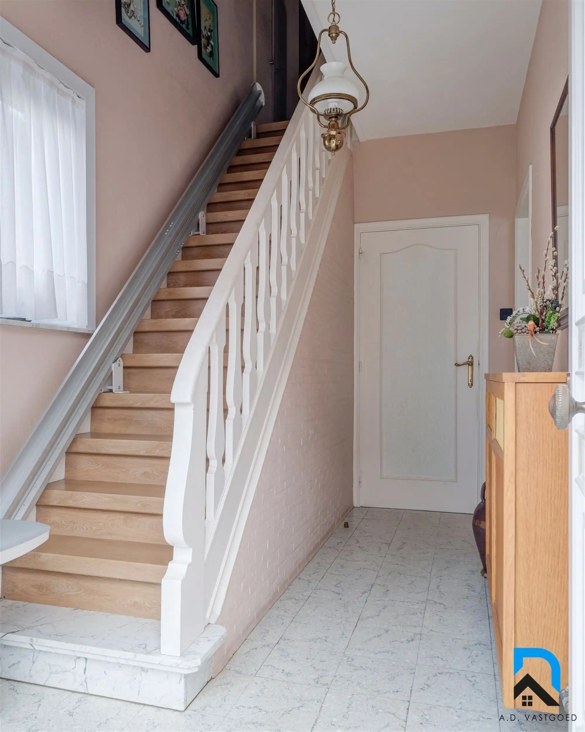 Mooie woning met grote tuin foto 11