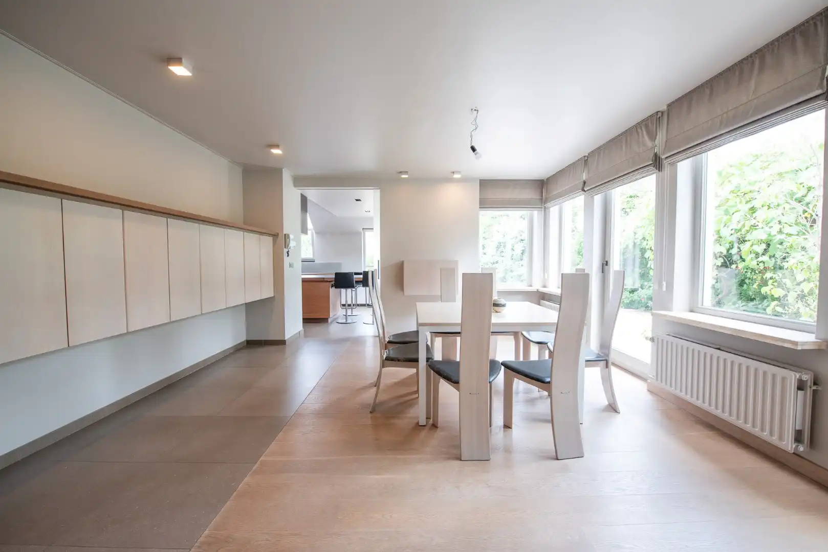 Charmante villa met praktijkruimte op 1023 m² in Zulte foto 6
