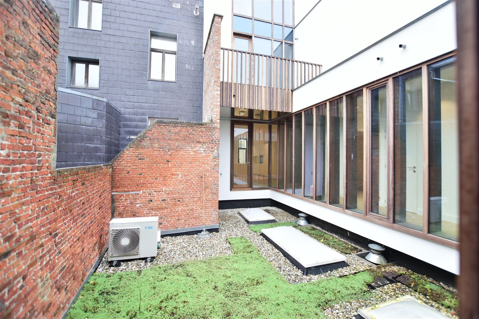 Prachtig luxueus appartement te huur in het bruisende hart van het centrum!  foto 14