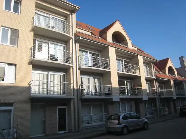 Autostaanplaats TE HUUR in de residentie Het Vijfde Seizoen foto 2