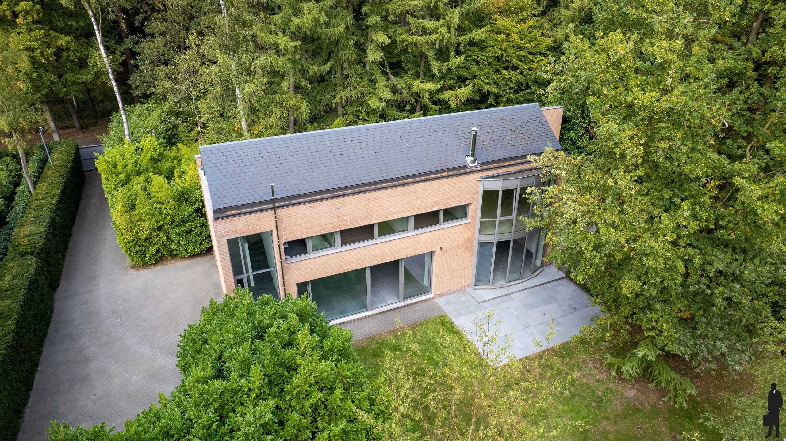 Ruime villa op een zonnig perceel van ca. 3.478m²! foto 28
