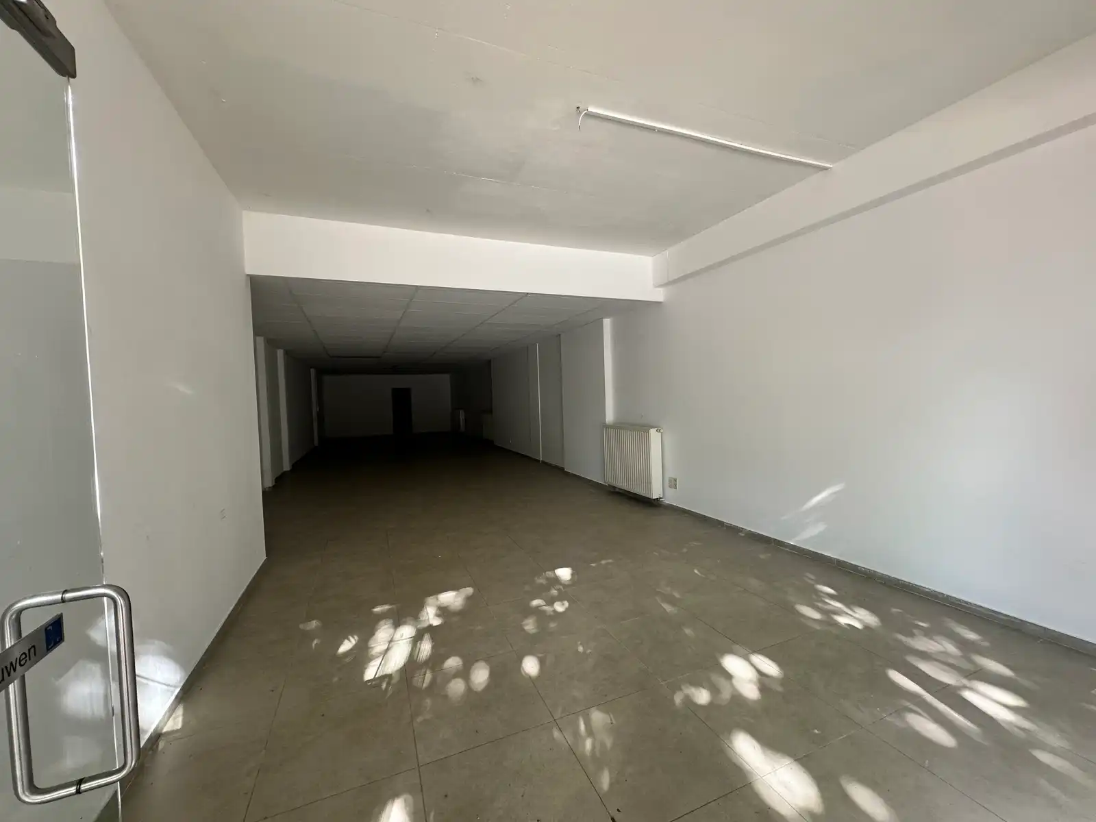 Handelspand te huur in centrum Brasschaat foto 5