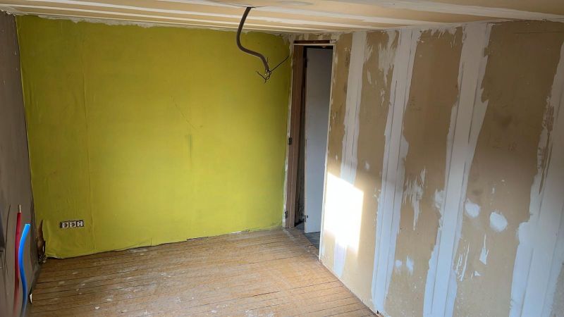 Te renoveren starterswoning met ruime tuin foto 10