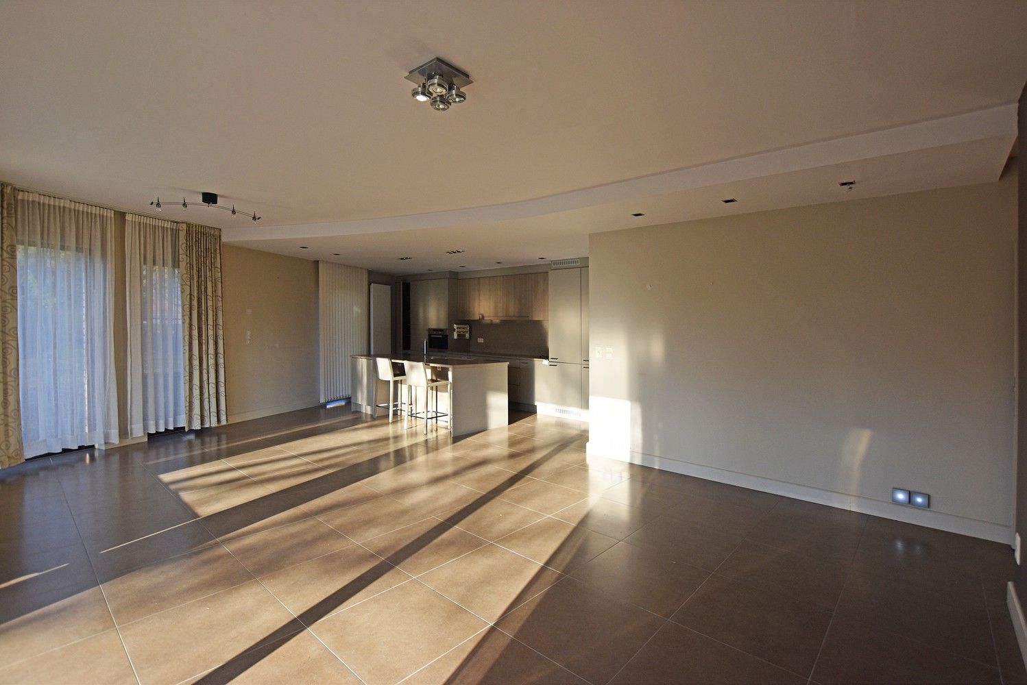 Mooi gelijkvloers appartement met twee slaapkamers en een groot terras te Wijnegem! foto 3
