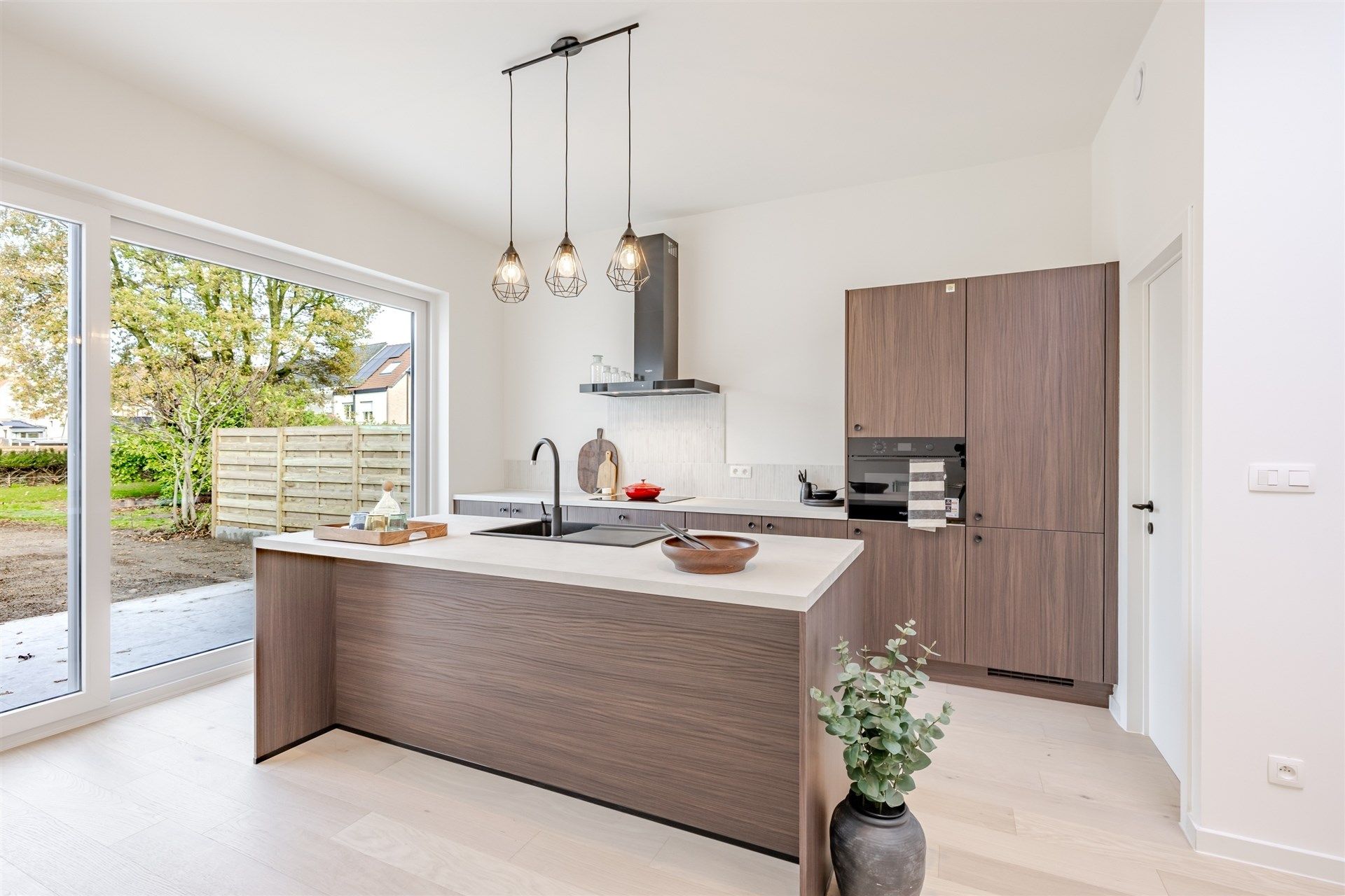 Subliem gerenoveerde woning met 4 slks op topligging foto 6