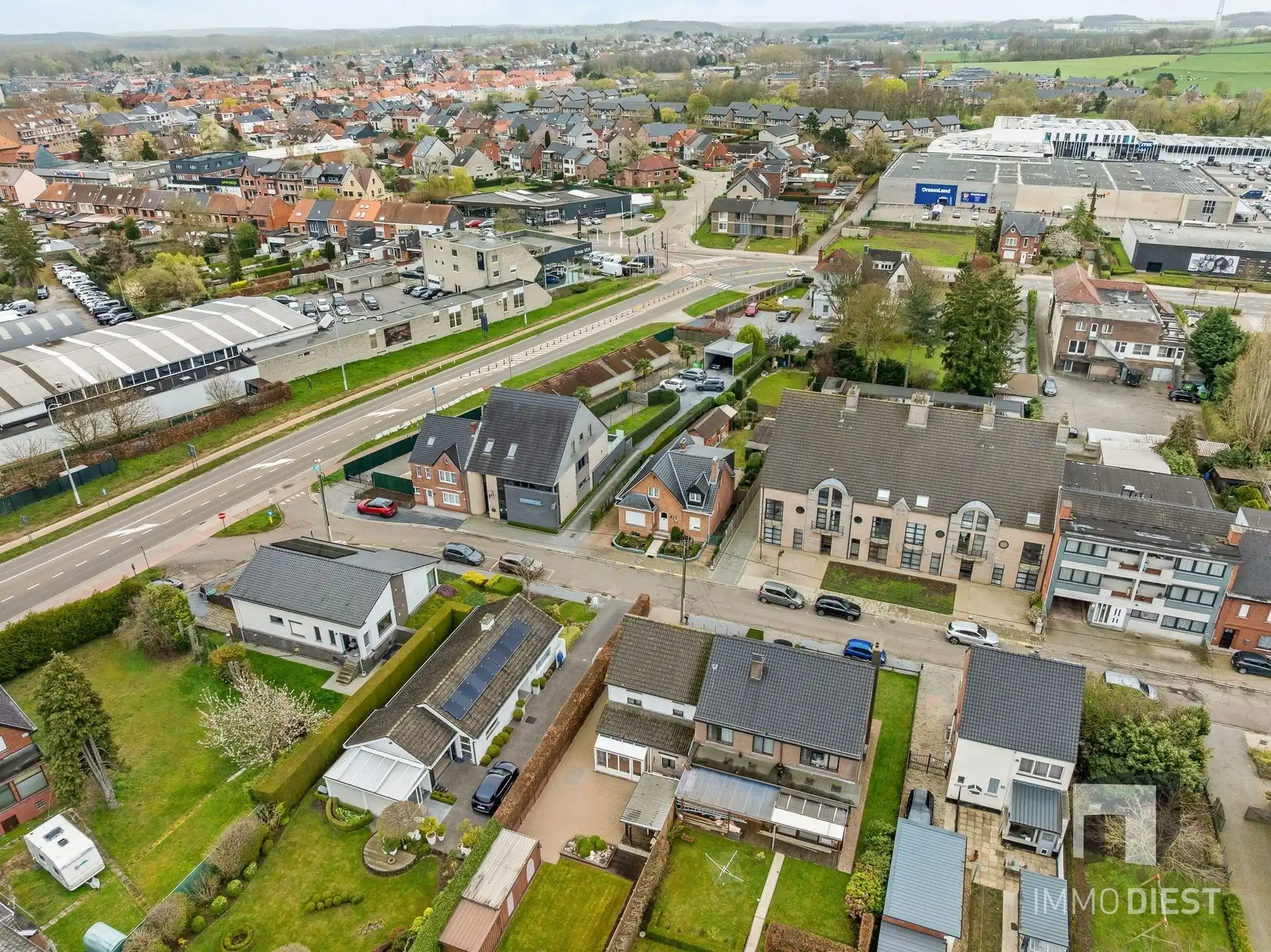 Bedrijfsgebouw én woning aan de stadsrand foto 38