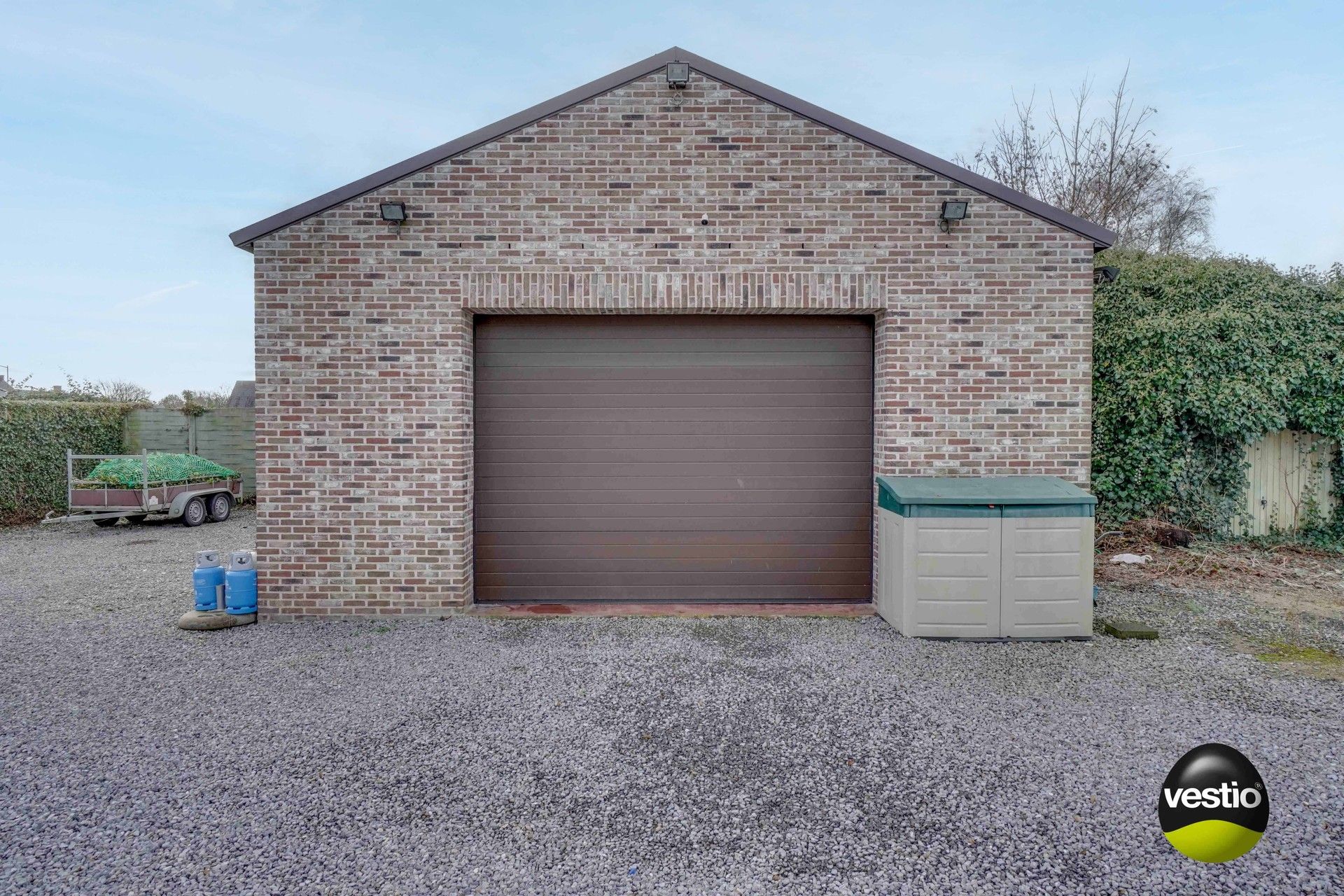 LANDELIJKE WONING MET RUIME GARAGE OP RUSTIGE LOCATIE TE OPOETEREN foto 38