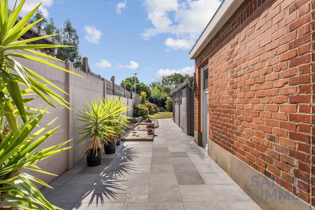 Ruime woning met tuin en uitweg in het hart van Ingelmunster foto 5