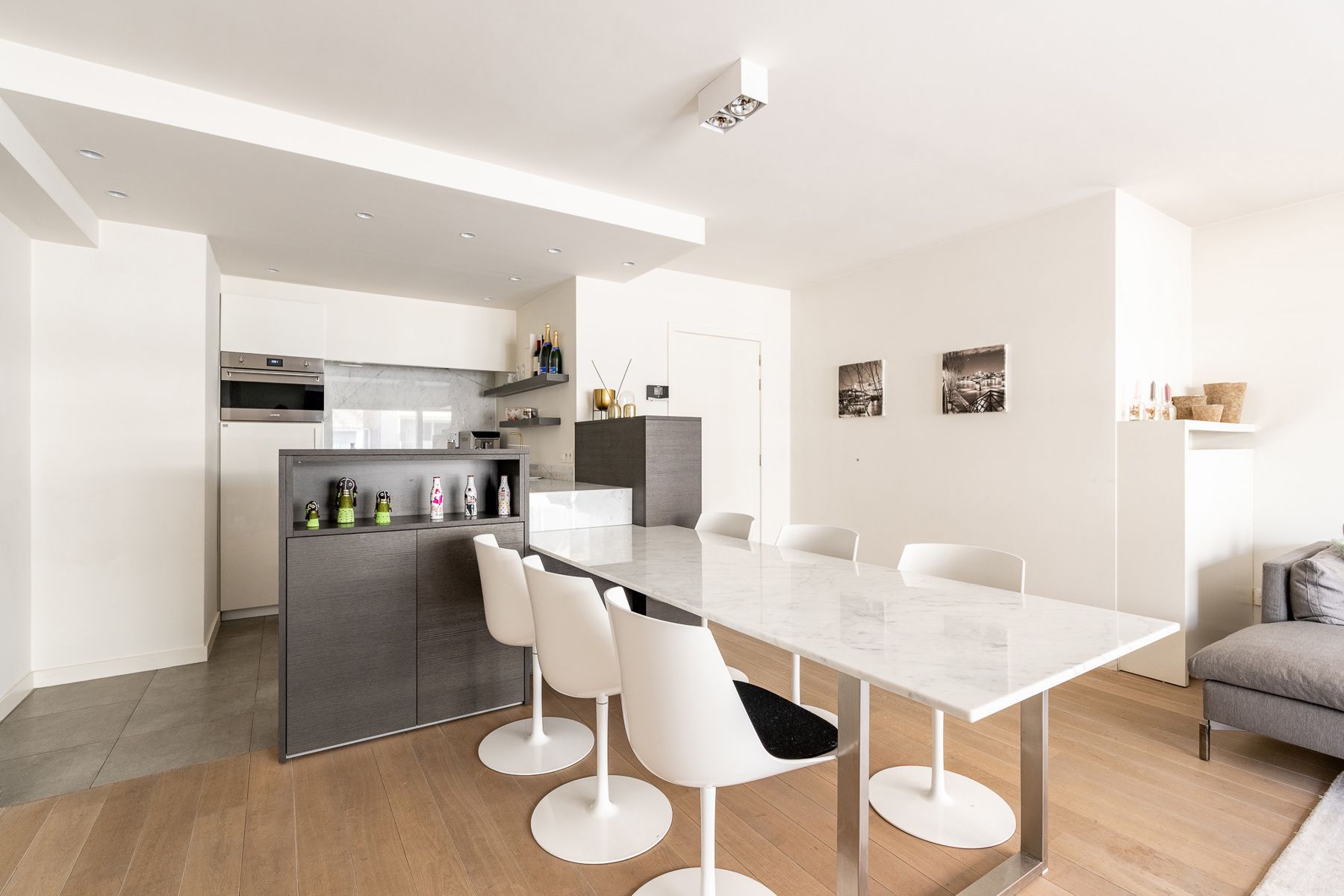 Ruim appartement op een uitstekende locatie foto 2