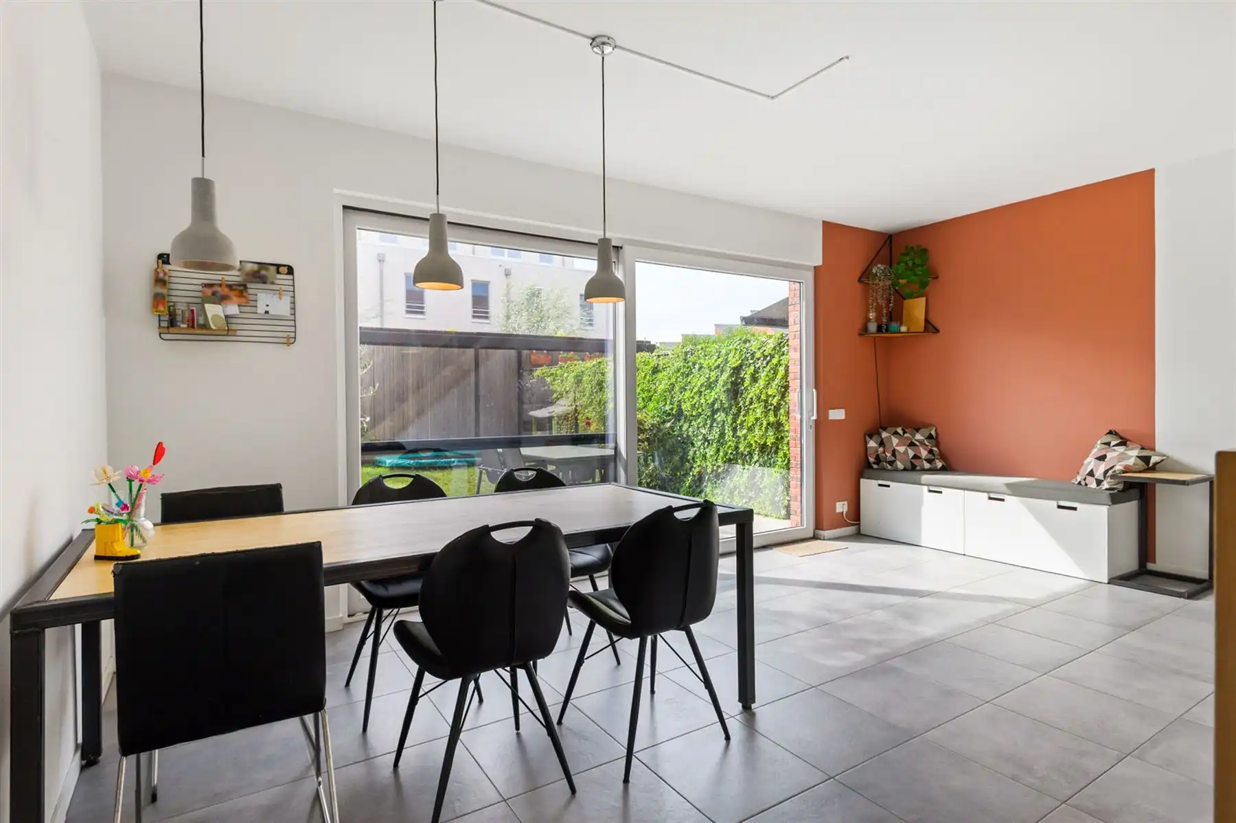 Recente, energiezuinige woning te Deurne! foto 3