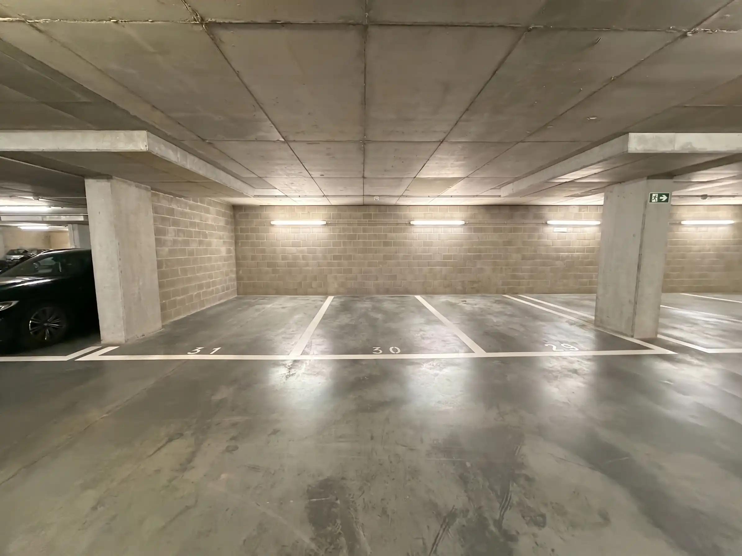 3 parkeerplaatsen te huur in Parking Scheldekaai te Wetteren foto {{pictureIndex}}