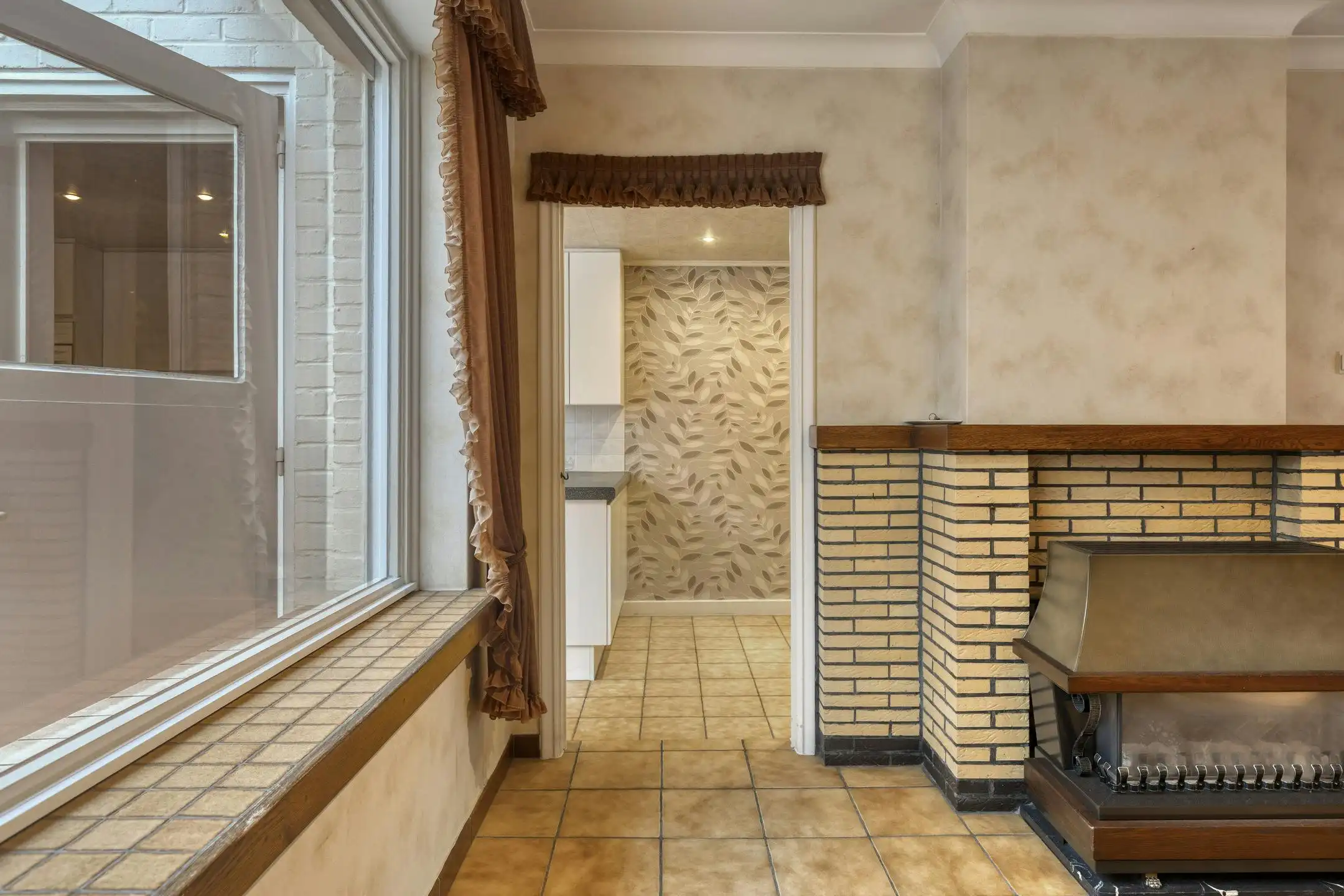 Te renoveren huis met 3 kamers te koop in Ooigem foto 5