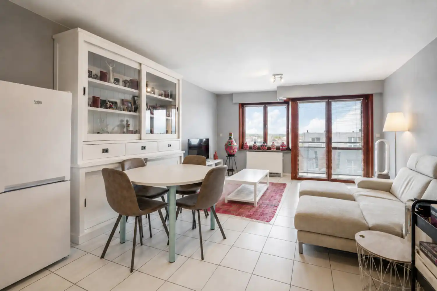 Lichtrijk twee slaapkamer appartement met terras op toplocatie foto {{pictureIndex}}