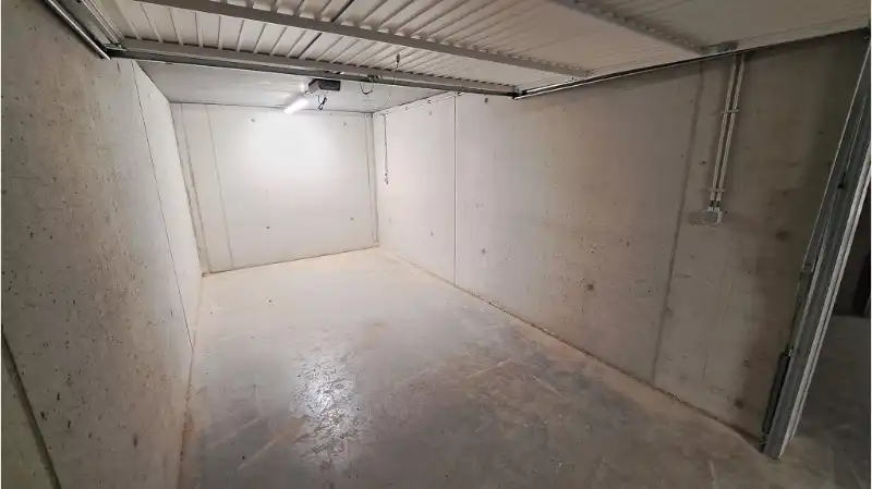 Ondergrondse Garage te huur in Sint-Andries Brugge foto 3