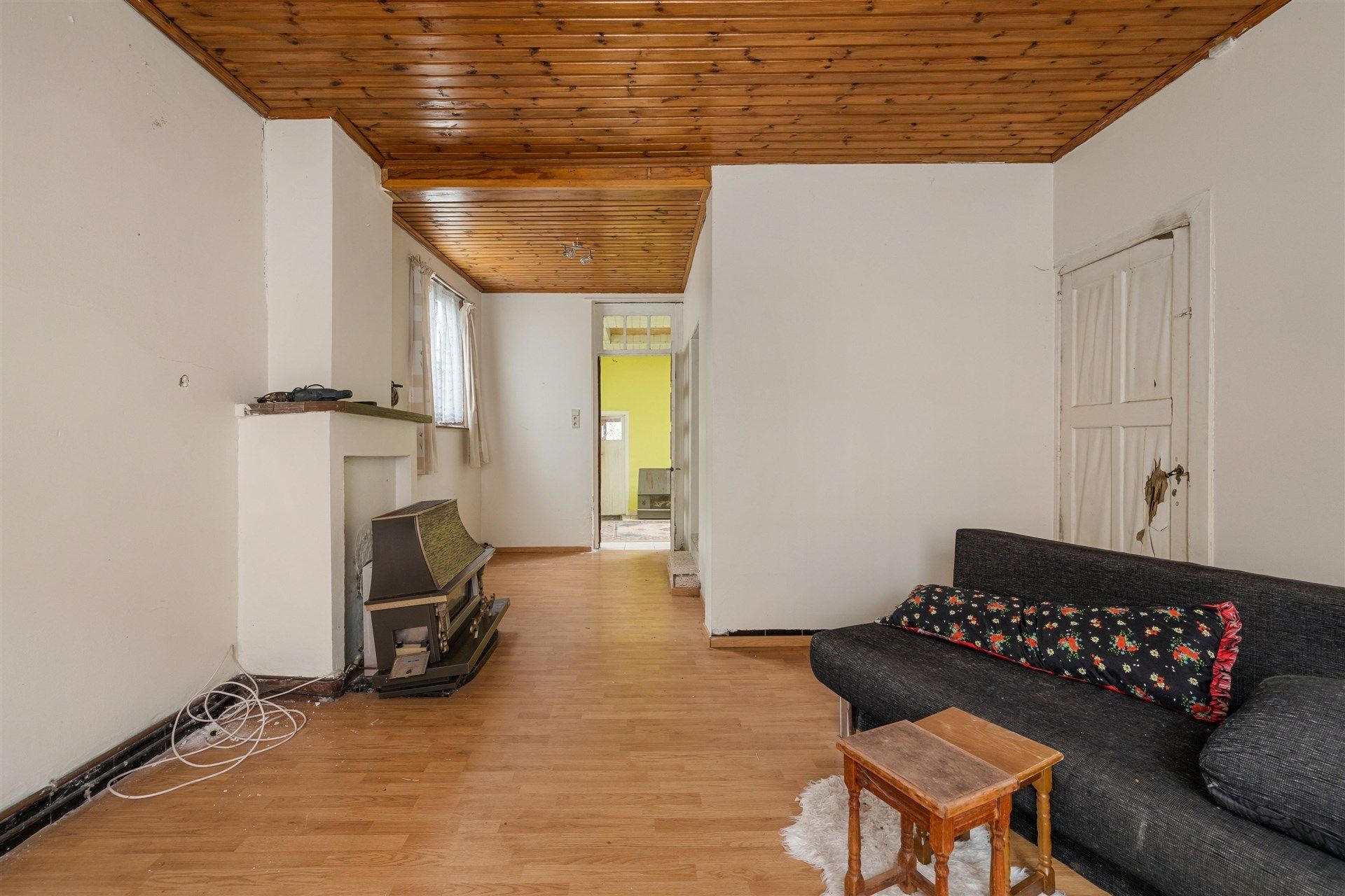 Te renoveren halfopen bebouwing in het centrum van Sint-Gillis-Waas foto 3