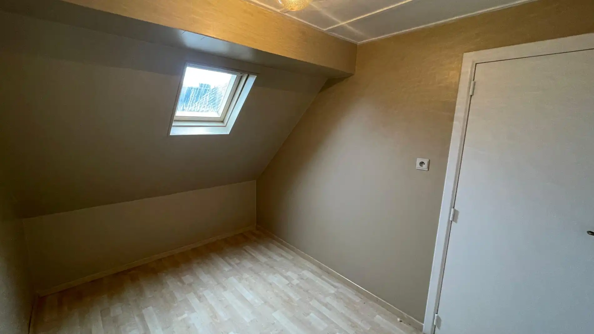 Prachtig renovatieproject - halfopen bebouwing - 2 slpk - grote tuin en garage foto 20