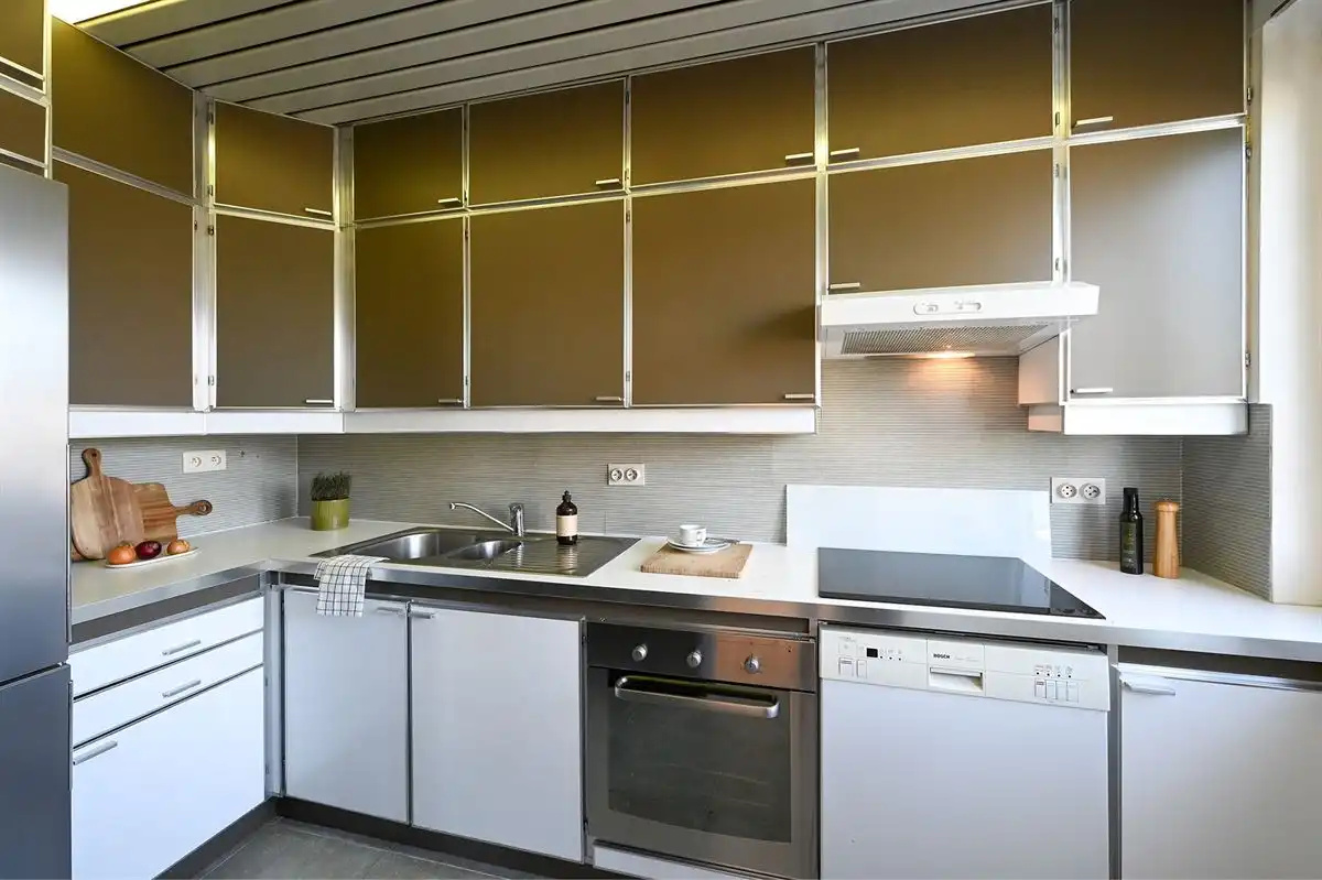 Ruime bel-etage met tuin en zonnig terras in Hoevenen foto 13