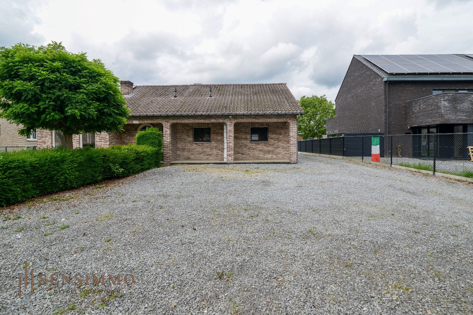 Half vrijstaande woning met 3 slaapkamers op ruim perceel met energielabel C foto 4