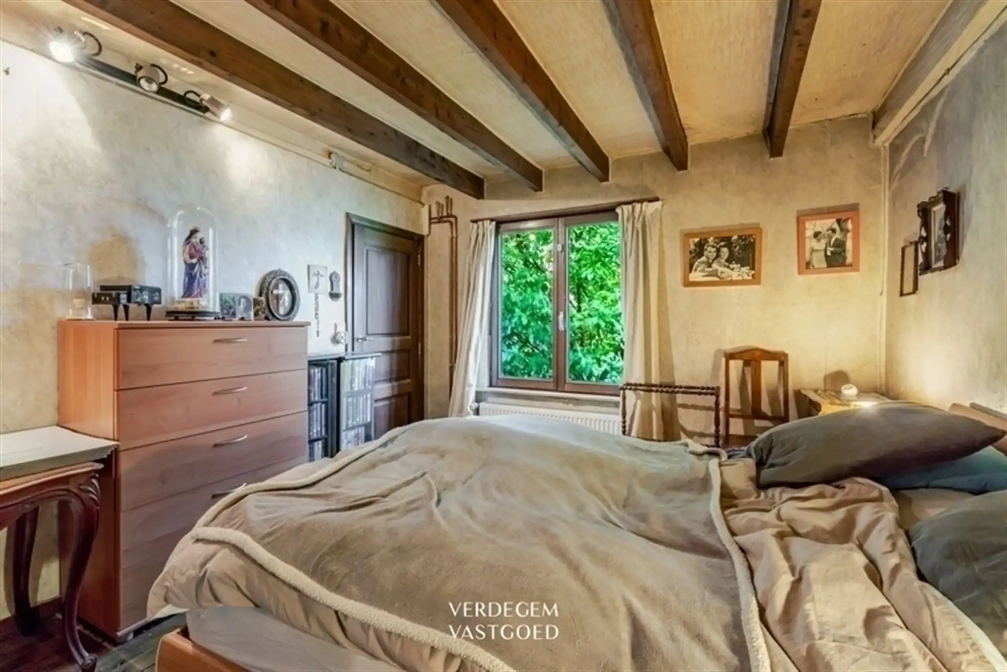 Authentieke woning met recente uitbreiding en uniek historisch accent foto 13