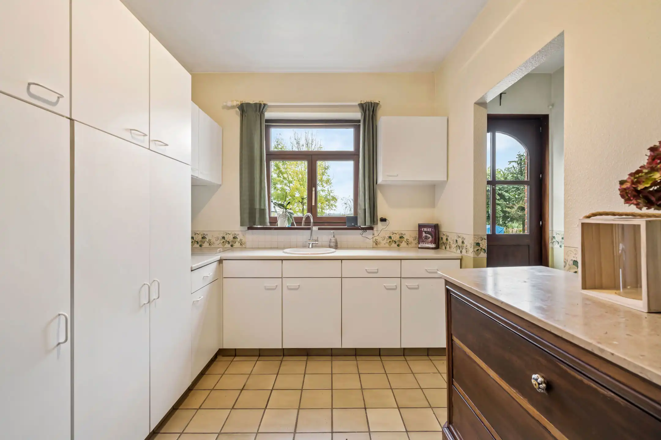 Prachtige villa 5 slpk te midden van de velden op +/- 50a foto 15