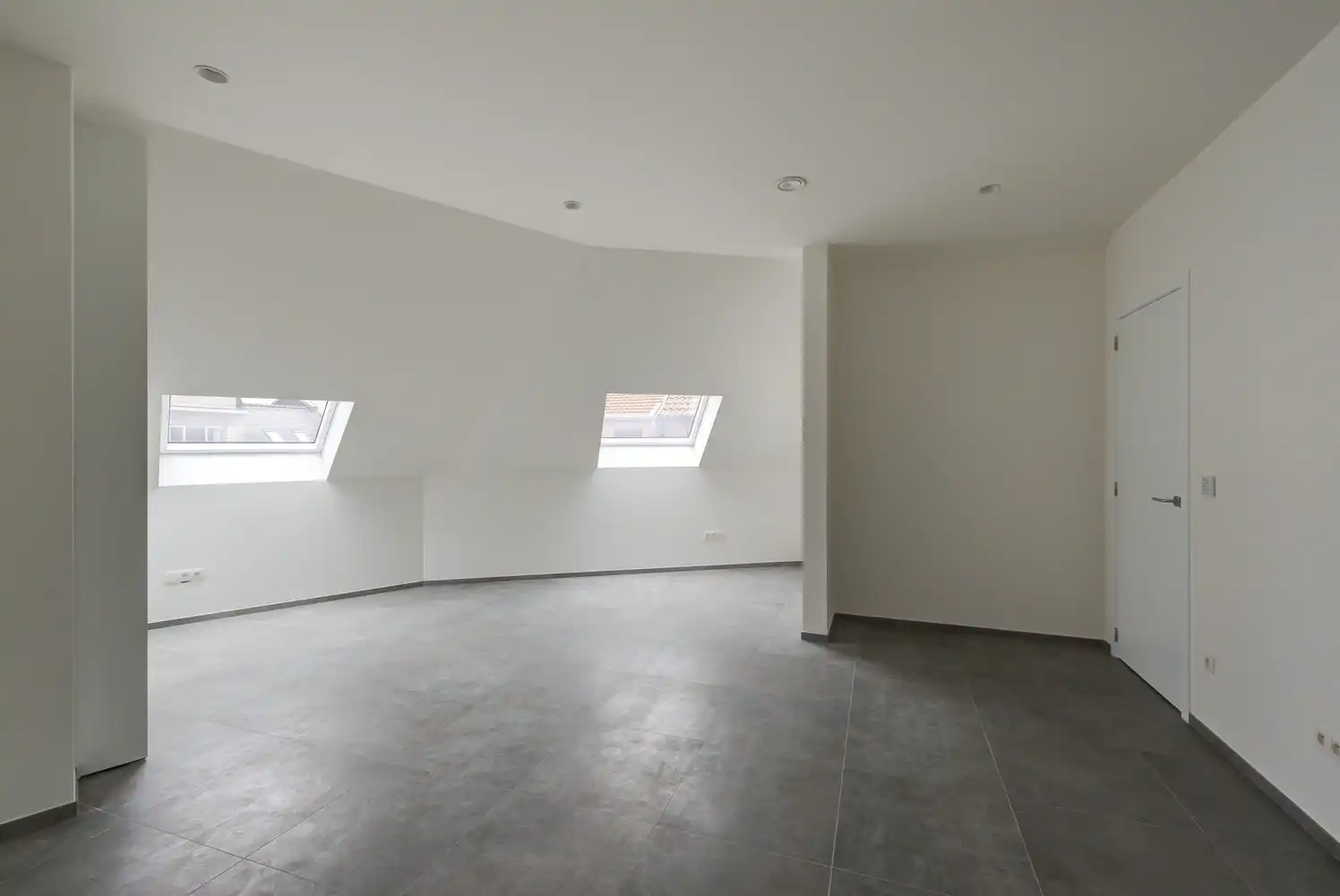 RECENT APPARTEMENT (116M²) MET TERRAS GELEGEN IN HET CENTRUM VAN BILZEN foto 9