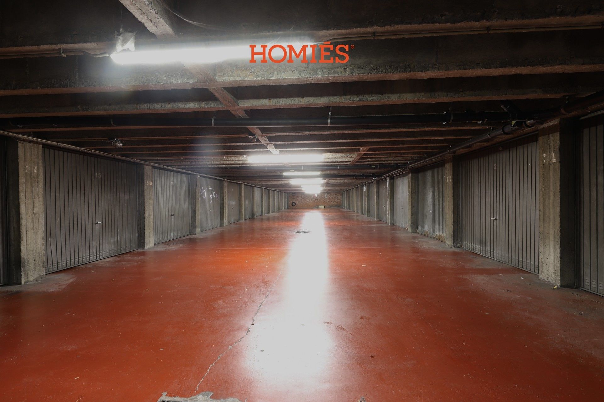 Ondergrondse garagebox vlakbij het station foto 2