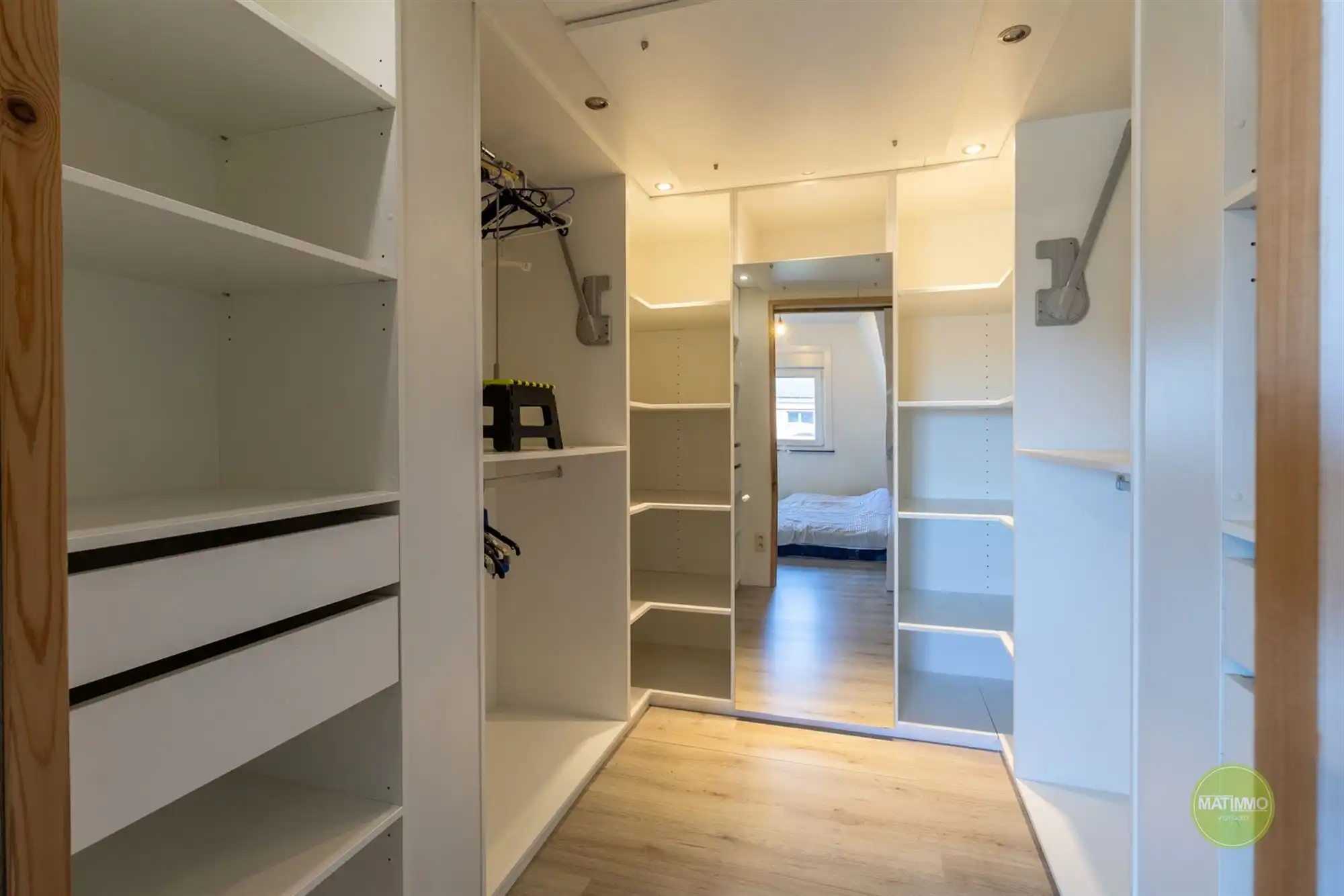 Instapklare gezinswoning met tuin in Dessel foto 14