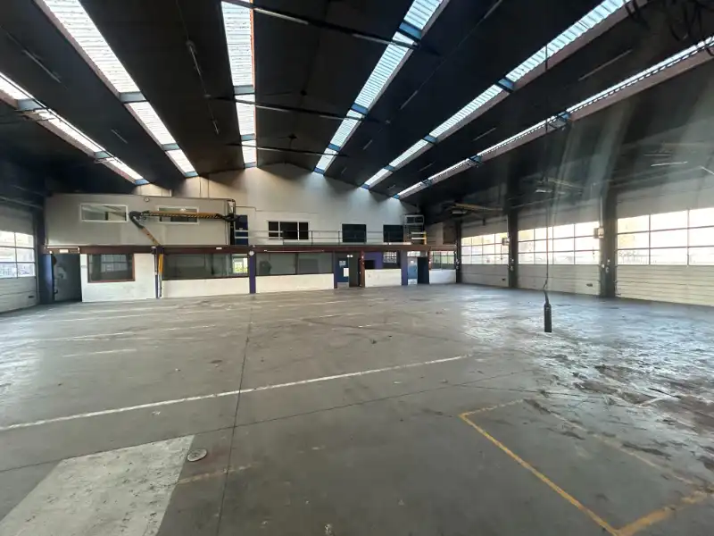 Ruime werkplaats / atelier met kantoren op topligging nabij UZ Gent foto 4