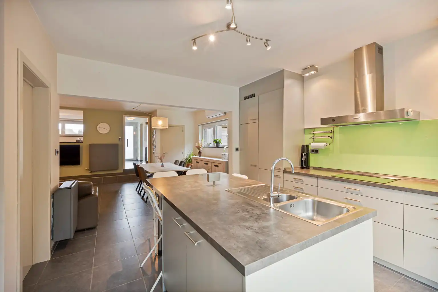 Mooie, instapklare woning met tuin in Hoegaarden (Hoksem) foto 13