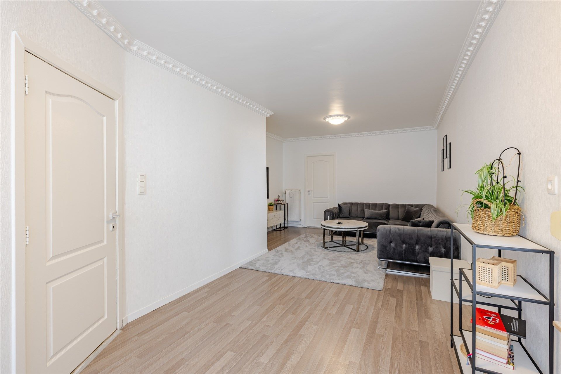 Ruime woning met 4 slks, tuin en garage foto 3