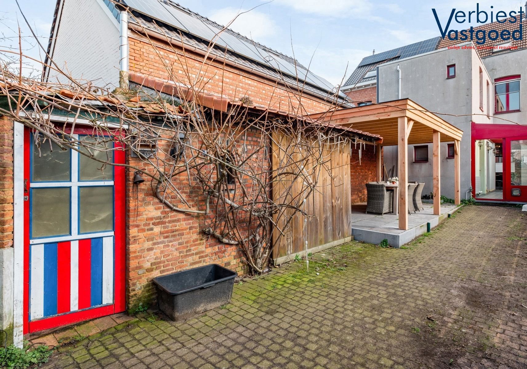 Charmante en Instapklare Woning met Unieke Tuin in Ekeren. foto 22