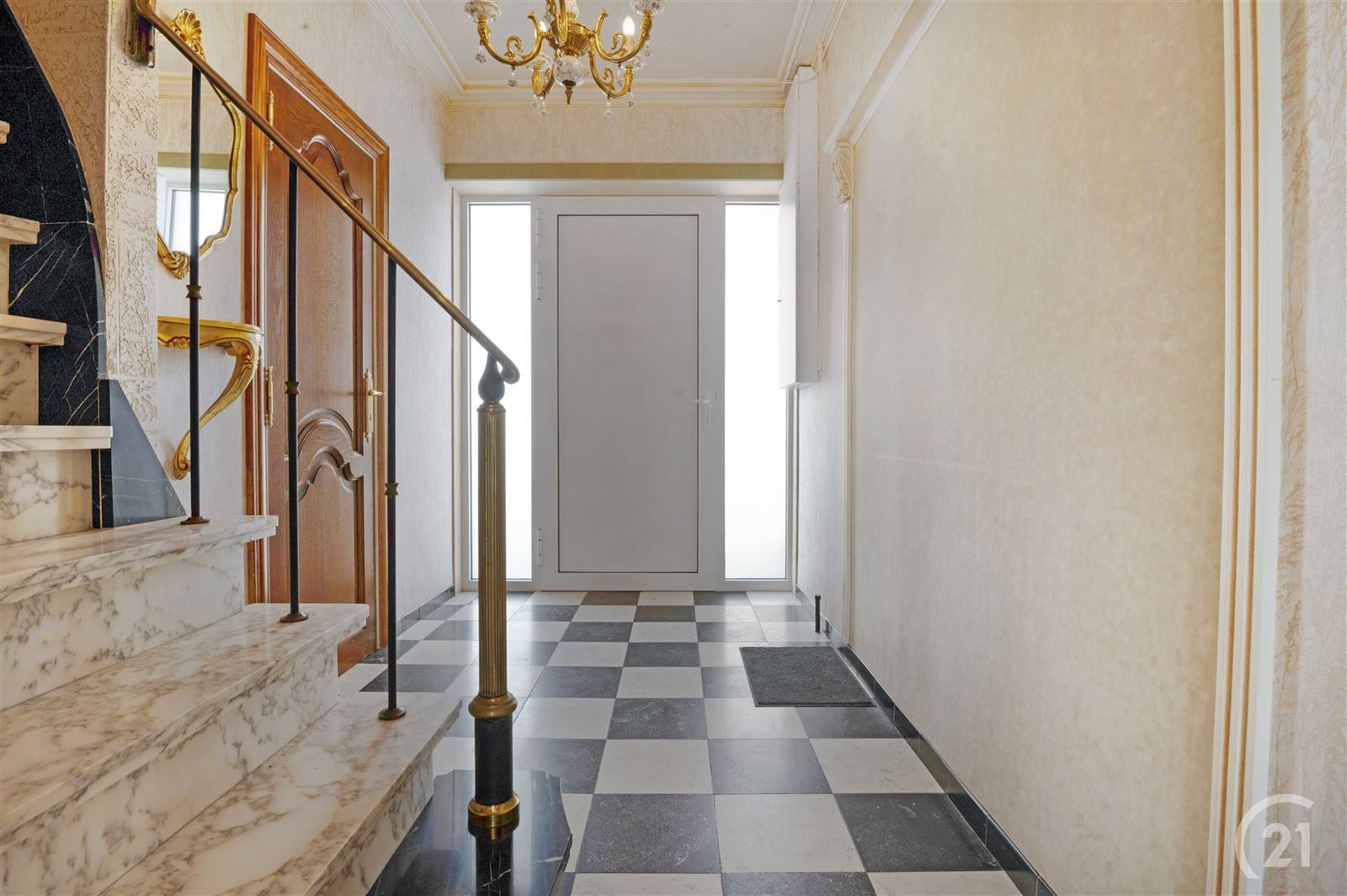 Instapklare woning met zonnige tuin en vlotte bereikbaarheid foto 5