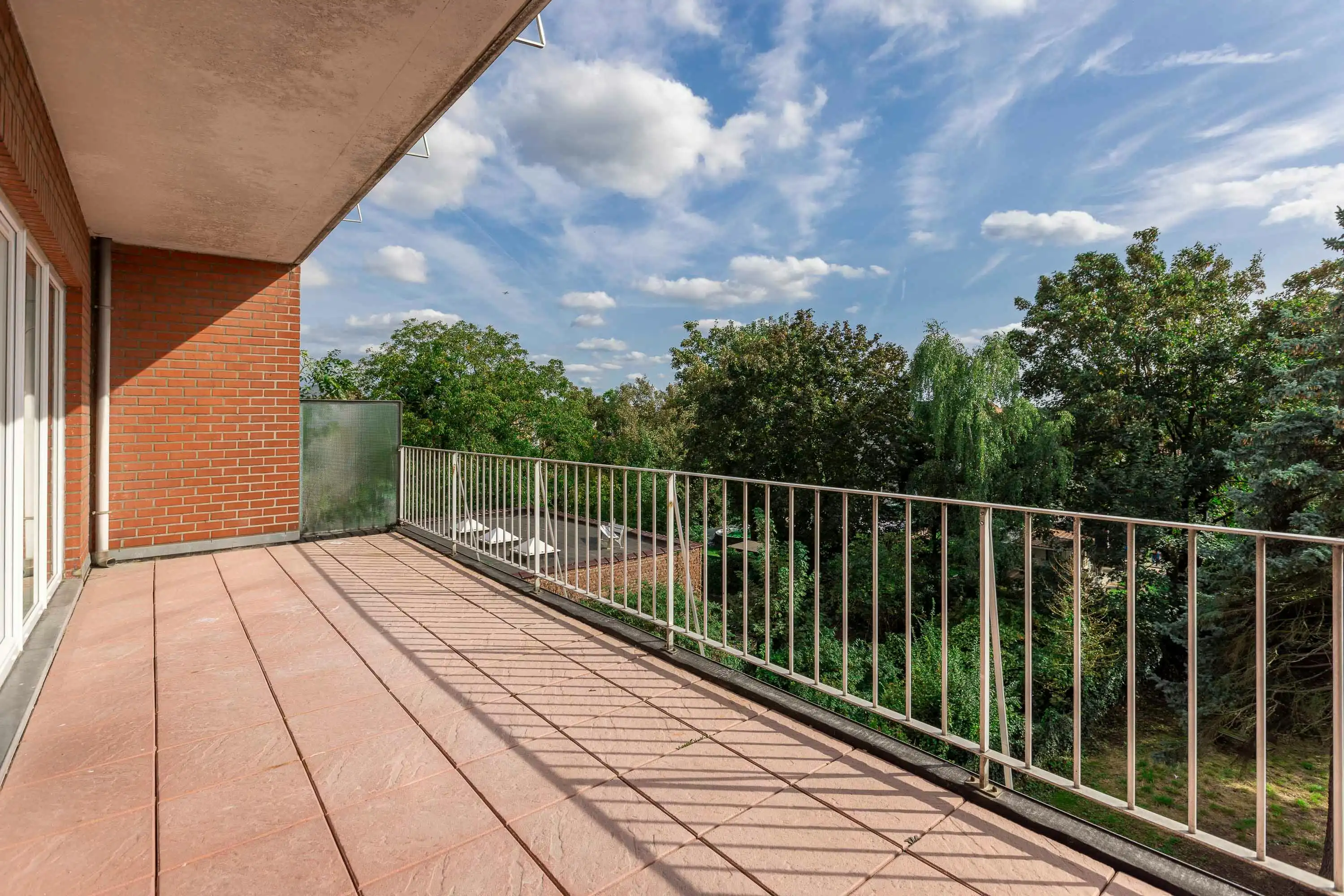 Appartement met twee slaapkamers in Neder-Over-Heembeek. foto {{pictureIndex}}