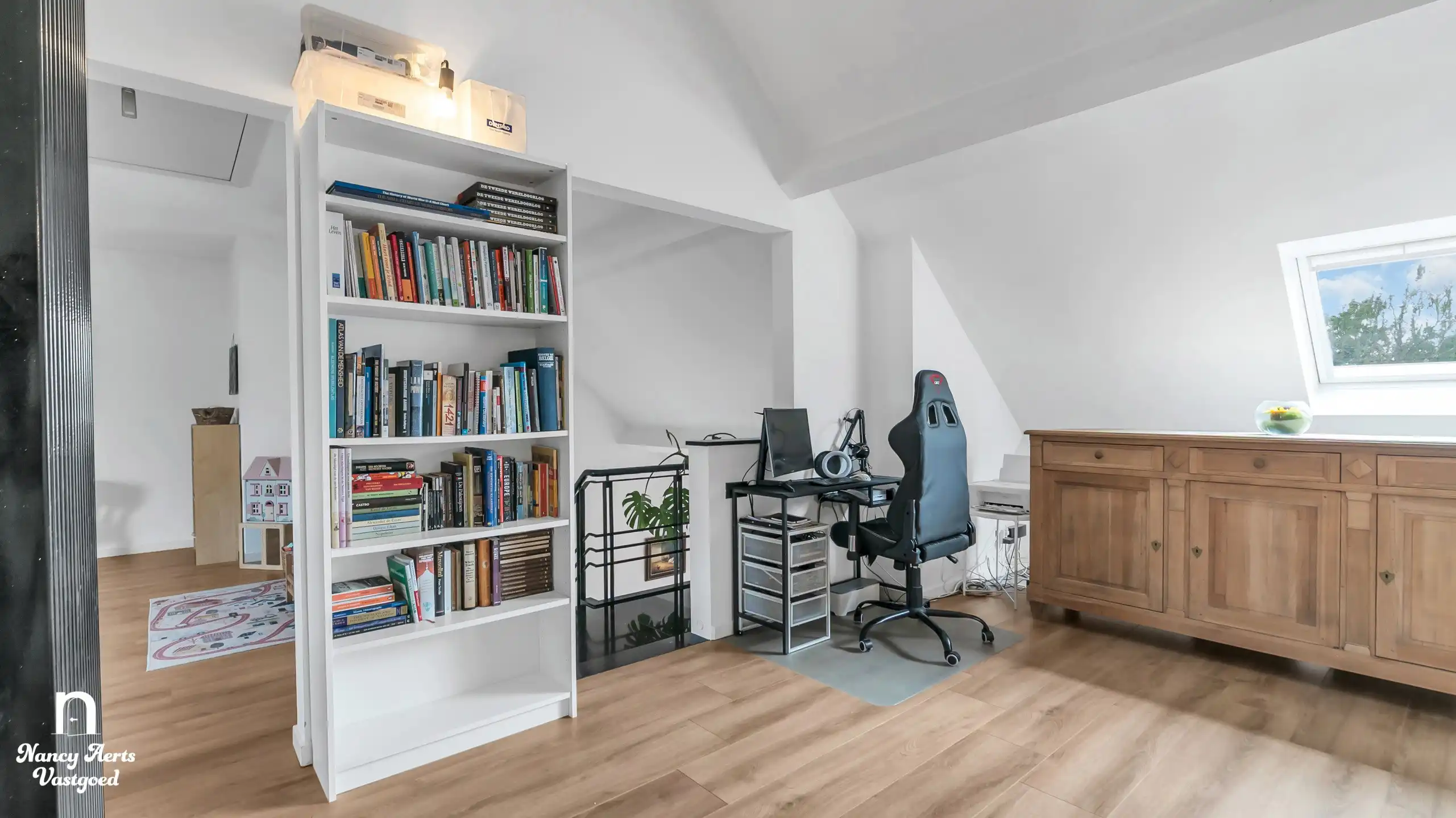 Lichtrijke duplex met open indeling en 3 slaapkamers foto 10