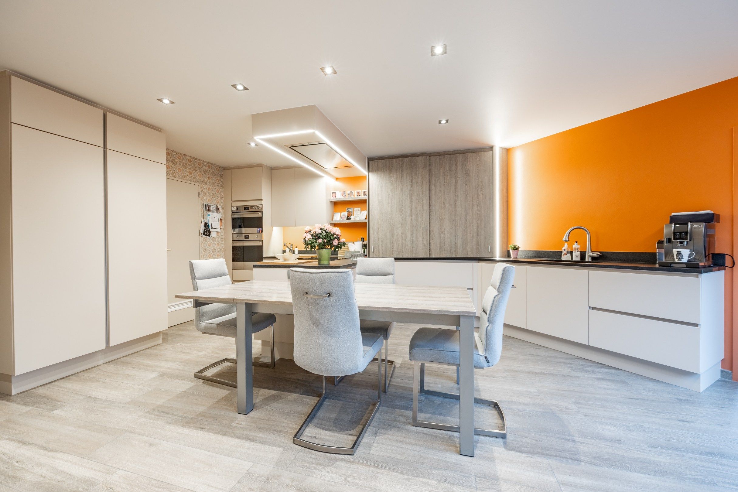 UNIEKE EIGENDOM MET ATELIER OP 960 M² foto 12