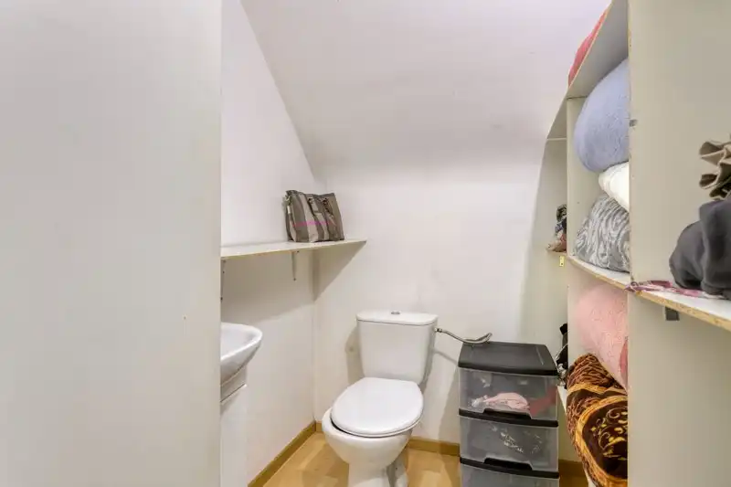 Gezellige rijwoning met 3 slaapkamers TE KOOP in Waregem! foto 13