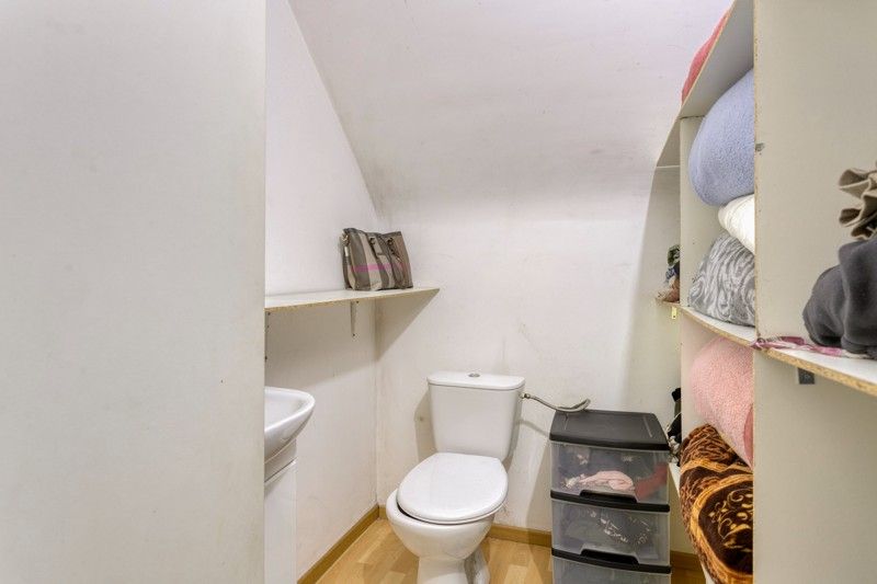 Gezellige rijwoning met 3 slaapkamers TE KOOP in Waregem! foto 13