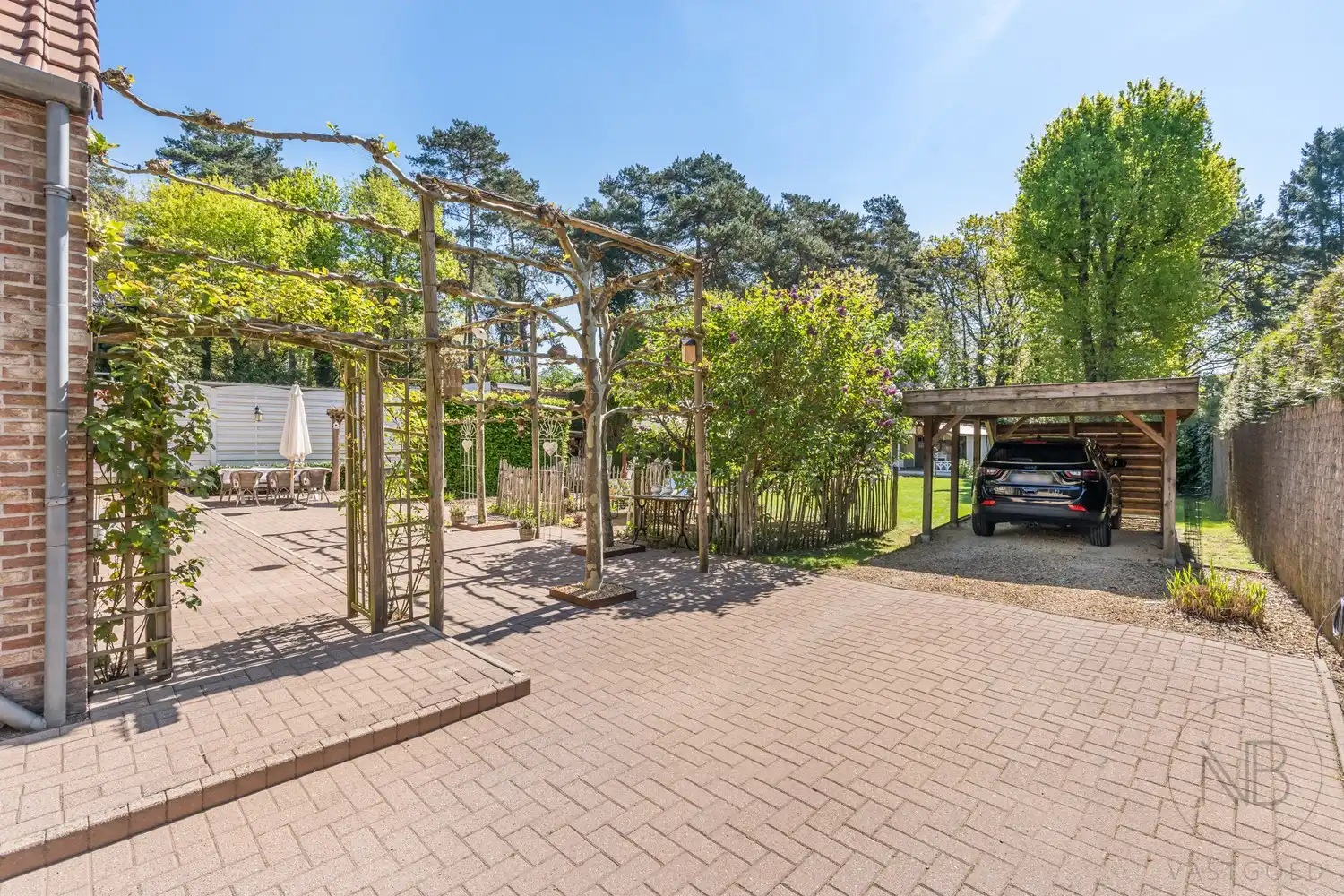 Instapklare gezinswoning met ruimte voor vrijberoep op toplocatie in Genk! foto 5