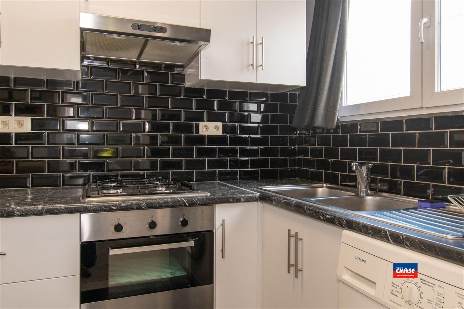 Tof appartement met twee slaapkamers en terrasje foto 6