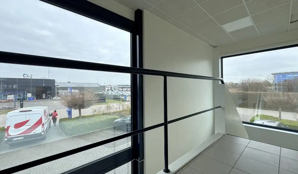 Instapklaar kantoor te huur nabij E313/E34 te Wommelgem foto 25