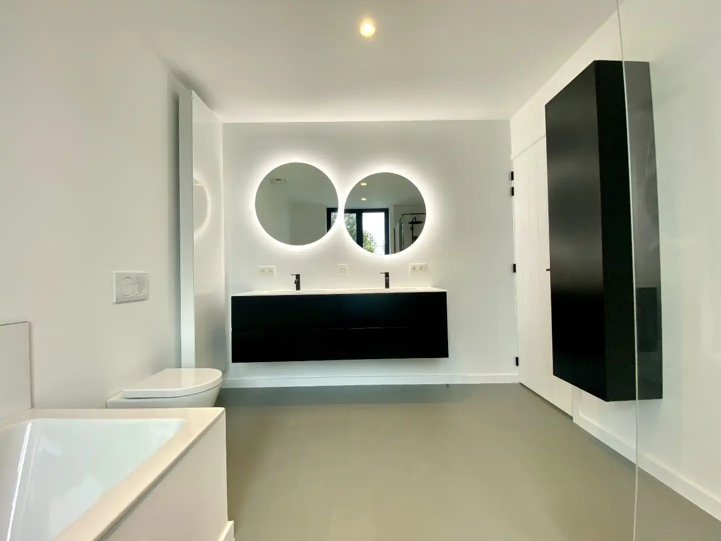 Knap gerenoveerde burgerwoning foto 9